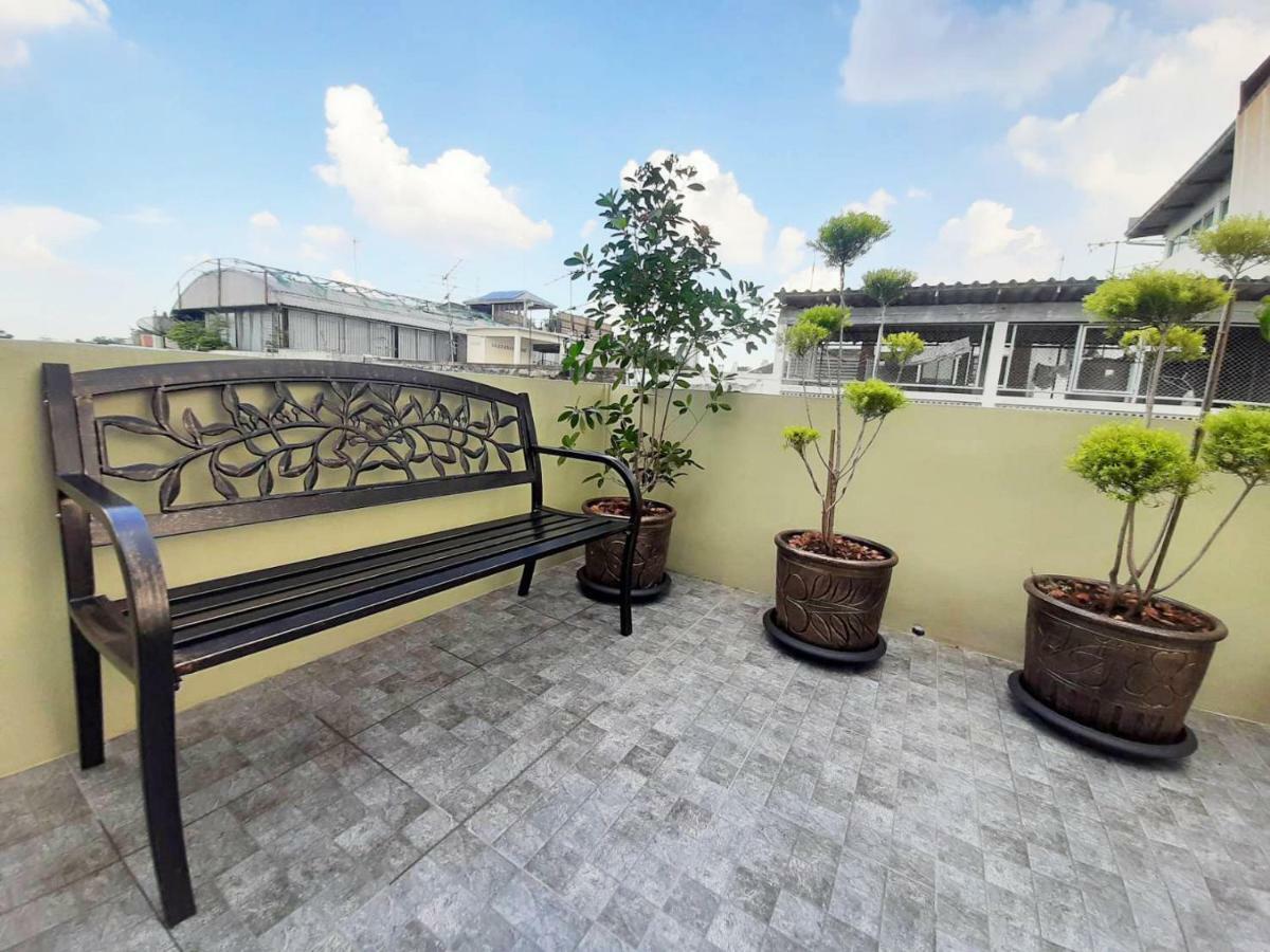 Chaiwat Guesthouse Bangkok Ngoại thất bức ảnh