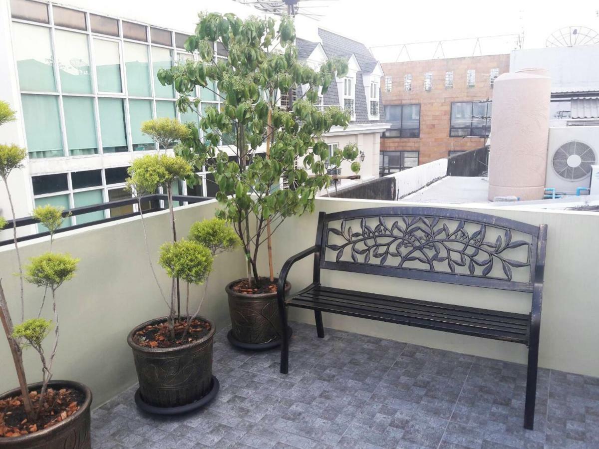 Chaiwat Guesthouse Bangkok Ngoại thất bức ảnh